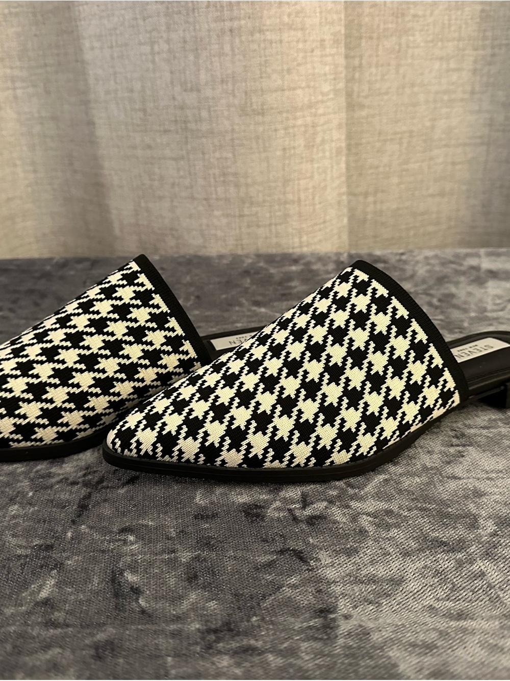 Steven Black & White Houndstooth Pointed Mule Slides